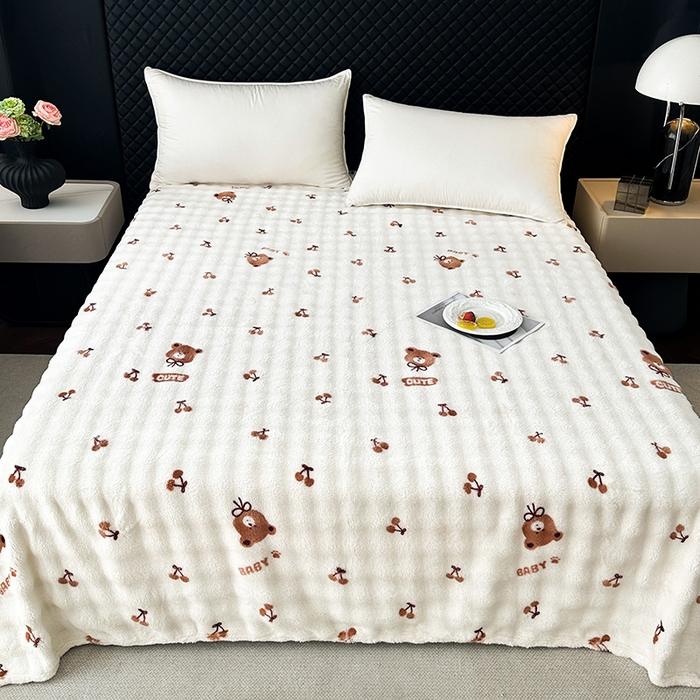 91家纺网 家纺一手货源 找家纺 欧妮家纺 2025新款亲肤舒适泡泡绒毛毯 樱桃熊