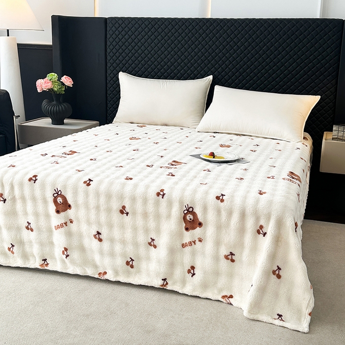 91家纺网 家纺一手货源 找家纺 欧妮家纺 2025新款亲肤舒适泡泡绒毛毯 樱桃熊