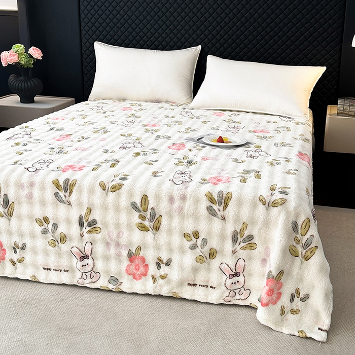 91家纺网 家纺一手货源 找家纺 欧妮家纺 2025新款亲肤舒适泡泡绒毛毯 青青小兔