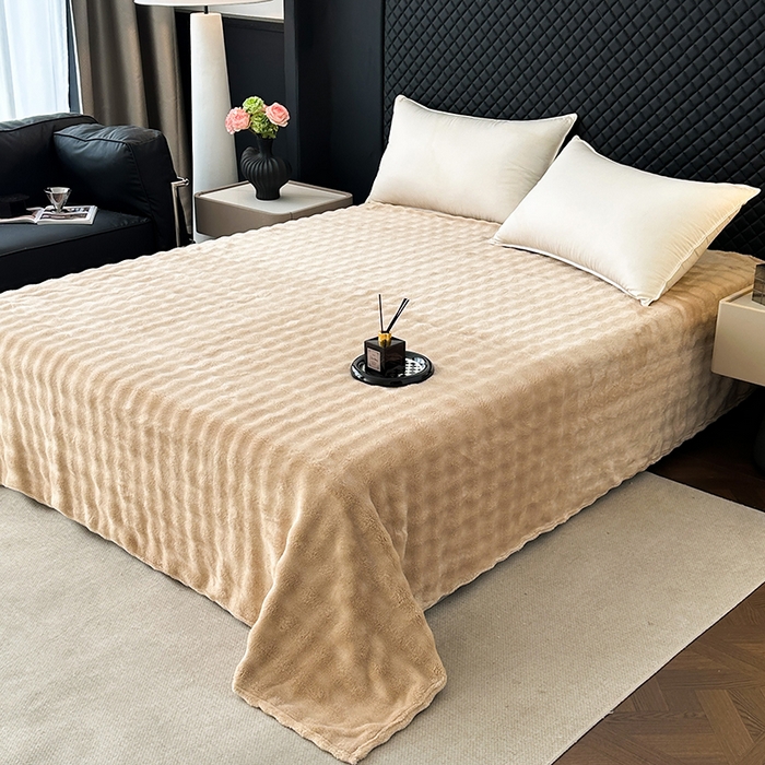 91家纺网 家纺一手货源 找家纺 欧妮家纺 2025新款亲肤舒适泡泡绒毛毯 香槟色