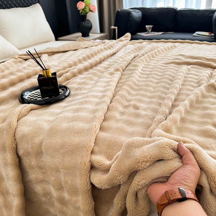 91家纺网 家纺一手货源 找家纺 欧妮家纺 2025新款亲肤舒适泡泡绒毛毯 香槟色