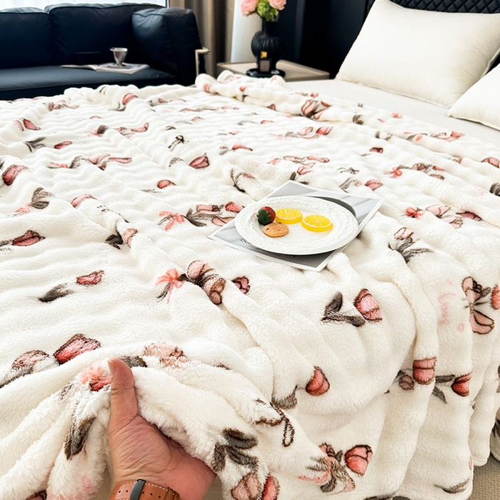 91家纺网 家纺一手货源 找家纺 欧妮家纺 2025新款亲肤舒适泡泡绒毛毯 郁金香