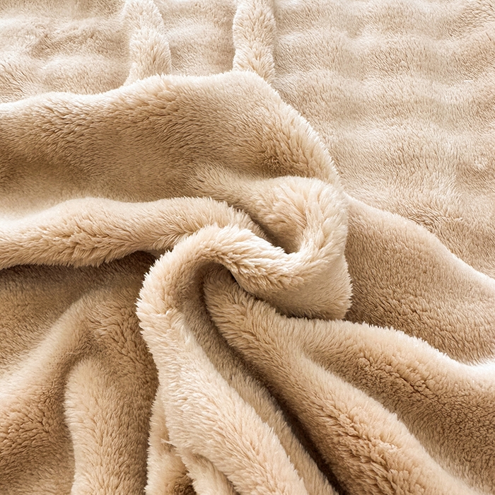 91家纺网 家纺一手货源 找家纺 欧妮家纺 2025新款亲肤舒适泡泡绒毛毯 香槟色