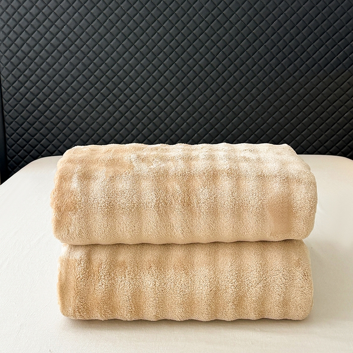 91家纺网 家纺一手货源 找家纺 欧妮家纺 2025新款亲肤舒适泡泡绒毛毯 香槟色