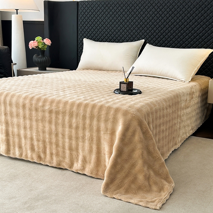 91家纺网 家纺一手货源 找家纺 欧妮家纺 2025新款亲肤舒适泡泡绒毛毯 香槟色