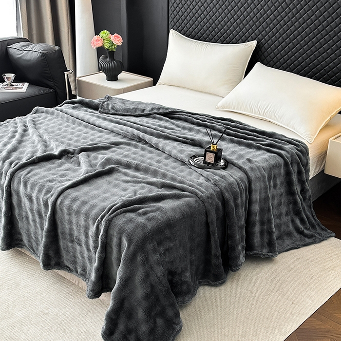 91家纺网 家纺一手货源 找家纺 欧妮家纺 2025新款亲肤舒适泡泡绒毛毯 高级灰