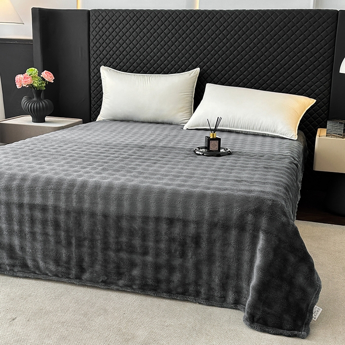 91家纺网 家纺一手货源 找家纺 欧妮家纺 2025新款亲肤舒适泡泡绒毛毯 高级灰