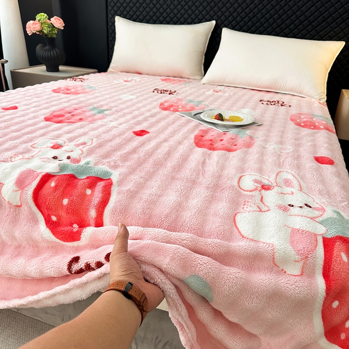 欧妮家纺 2025新款亲肤舒适泡泡绒毛毯 草莓兔