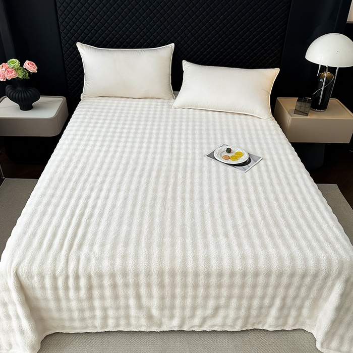 91家纺网 家纺一手货源 找家纺 欧妮家纺 2025新款亲肤舒适泡泡绒毛毯 奶白