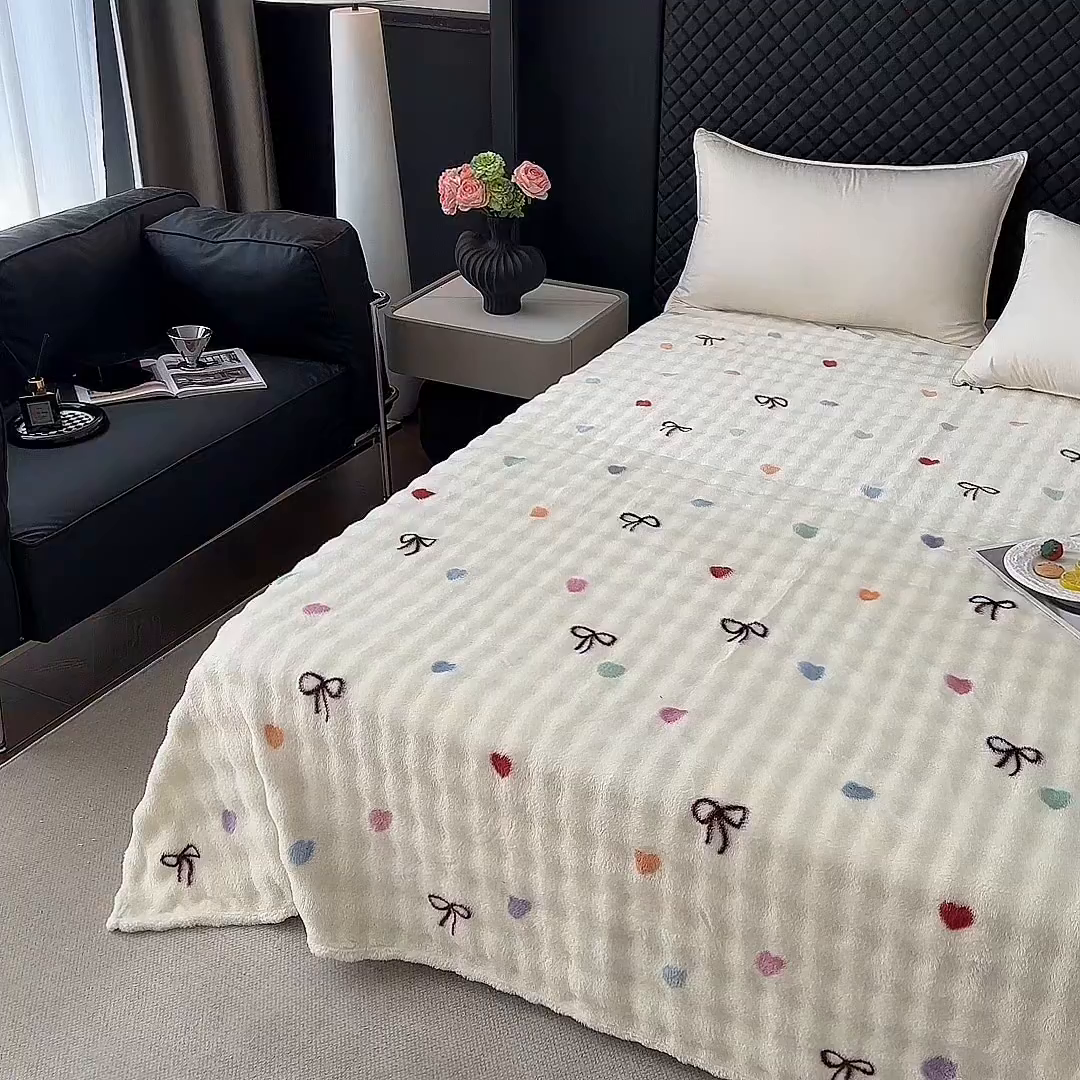 91家纺网 家纺一手货源 找家纺 欧妮家纺 2025新款亲肤舒适泡泡绒毛毯 温馨