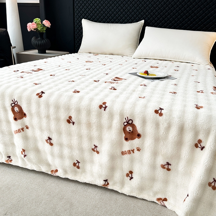 91家纺网 家纺一手货源 找家纺 欧妮家纺 2025新款亲肤舒适泡泡绒毛毯 樱桃熊