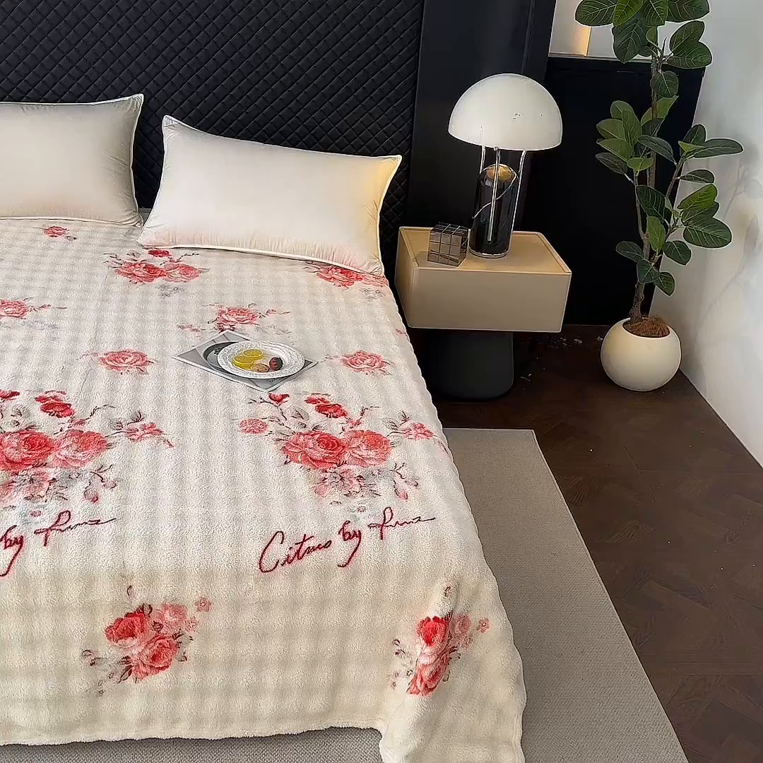 91家纺网 家纺一手货源 找家纺 欧妮家纺 2025新款亲肤舒适泡泡绒毛毯 国色天香