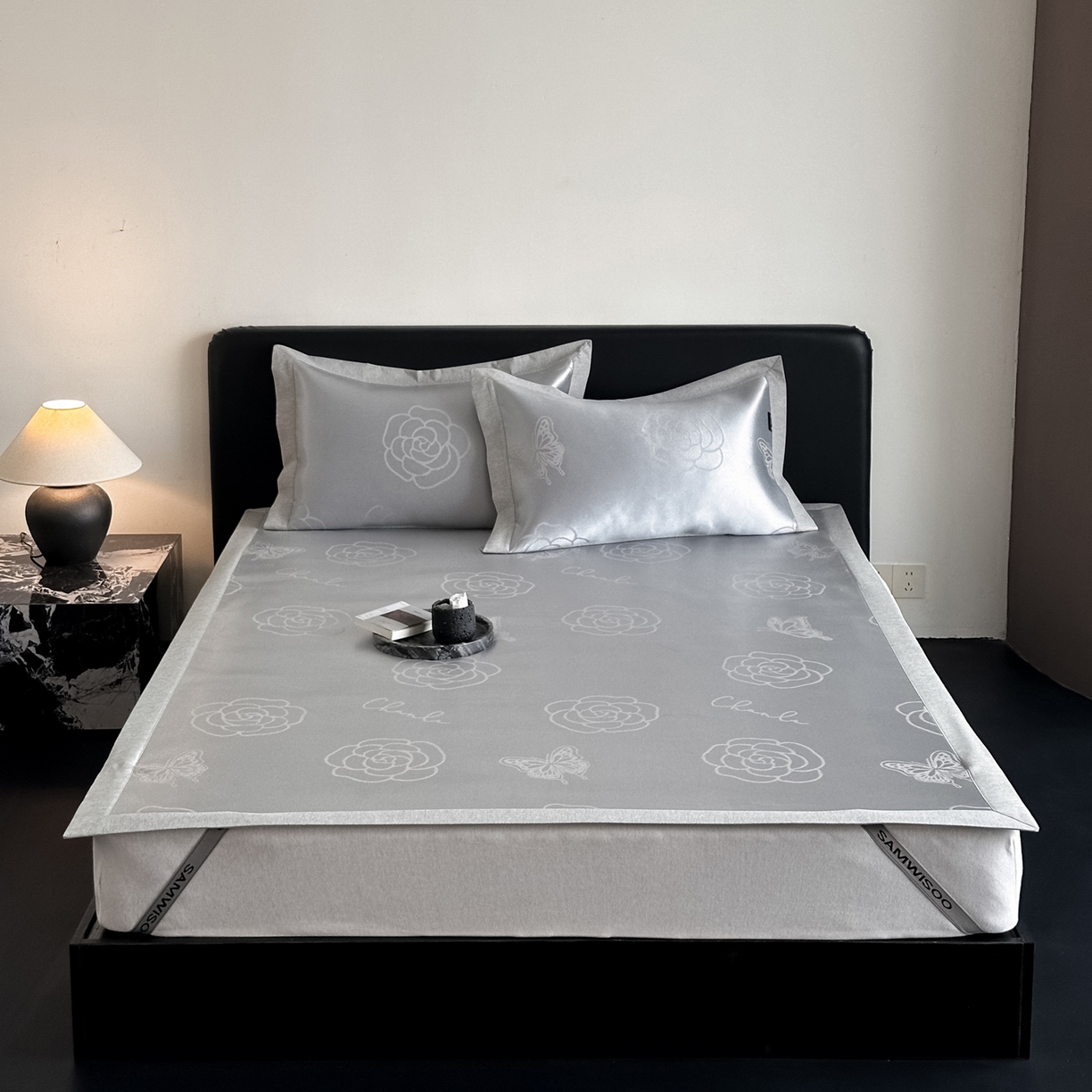 91家纺网 家纺一手货源 找家纺 三味舒屋 2026新款臻品提花冰丝席凉席席子 茶与蝶床席