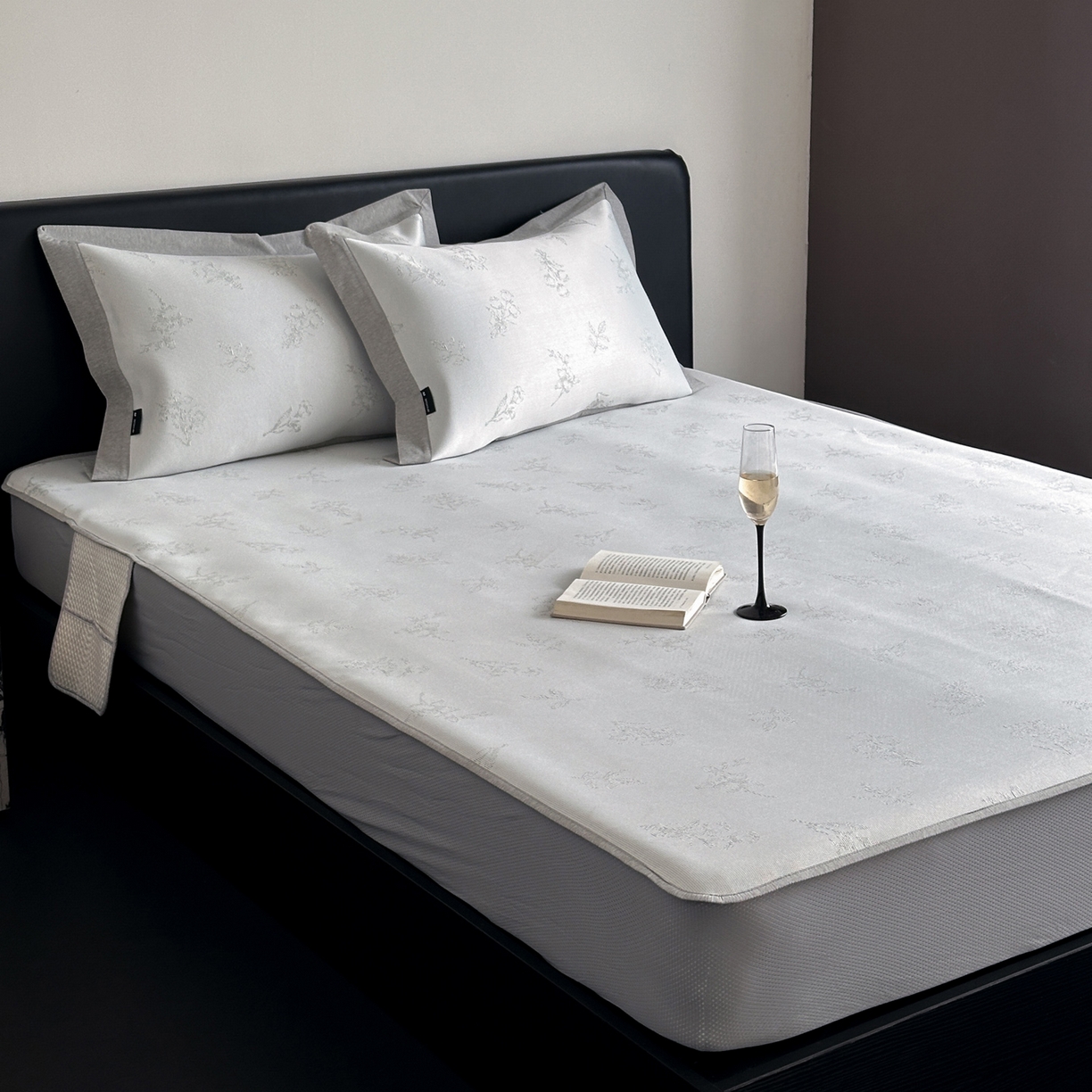 91家纺网 家纺一手货源 找家纺 三味舒屋 2026新款臻品提花冰丝席凉席席子 枝枝床笠