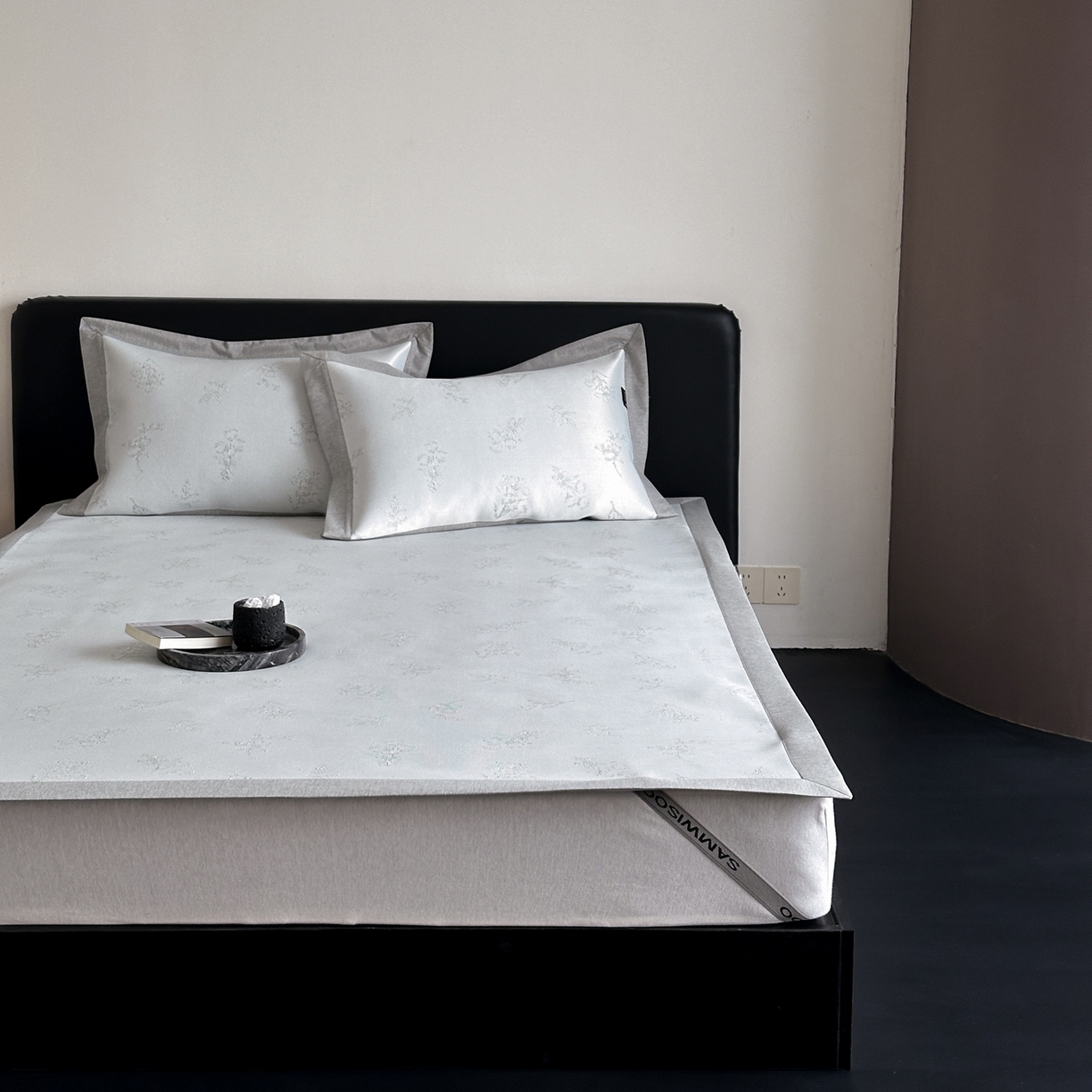 91家纺网 家纺一手货源 找家纺 三味舒屋 2026新款臻品提花冰丝席凉席席子 枝枝床席