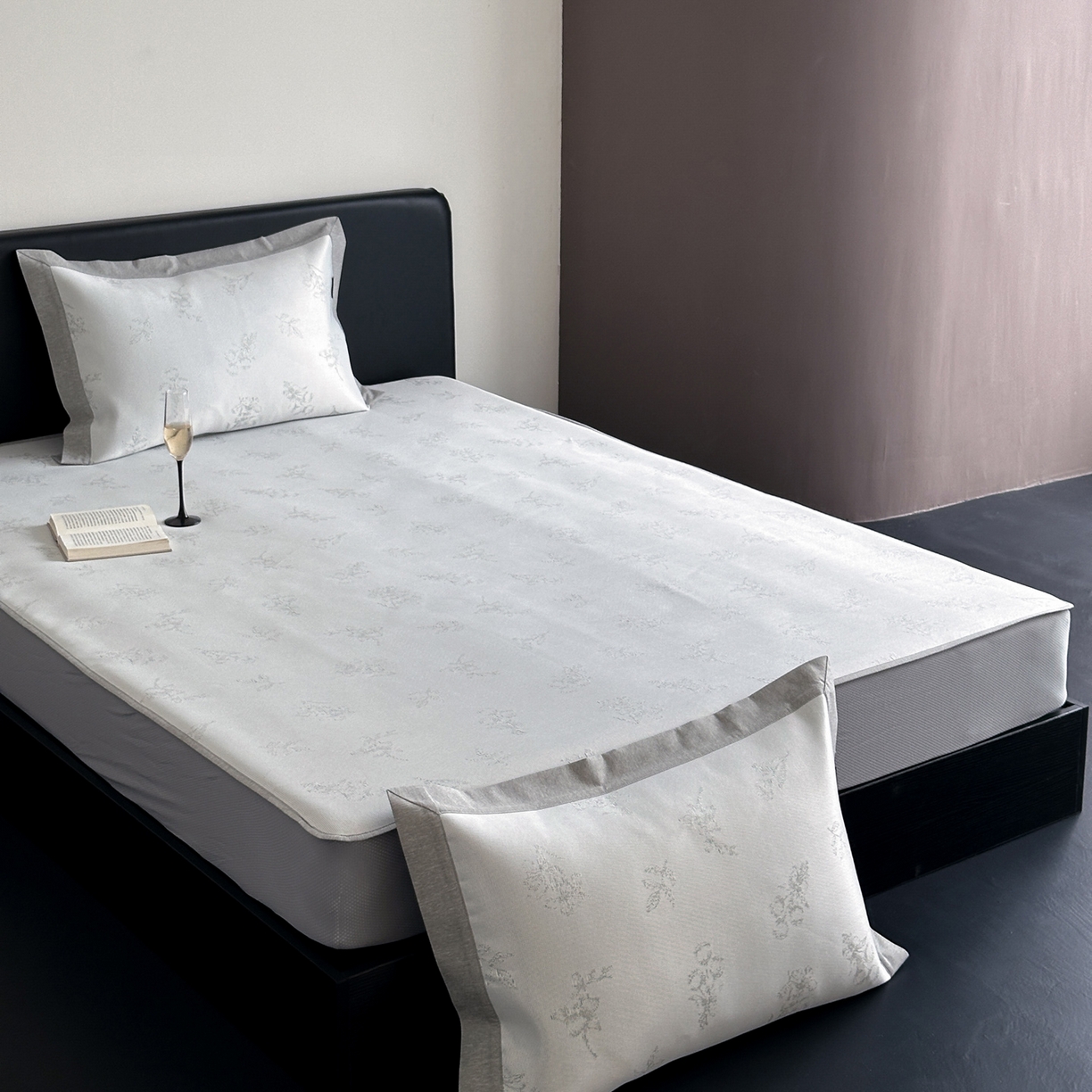 91家纺网 家纺一手货源 找家纺 三味舒屋 2026新款臻品提花冰丝席凉席席子 枝枝床笠