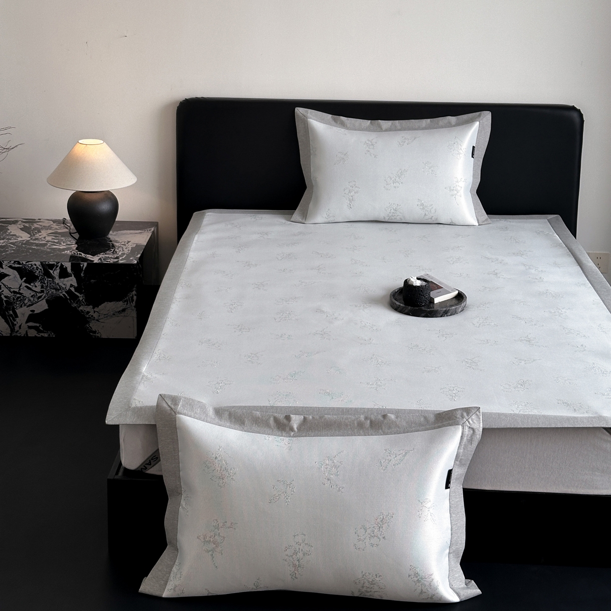 91家纺网 家纺一手货源 找家纺 三味舒屋 2026新款臻品提花冰丝席凉席席子 枝枝床席