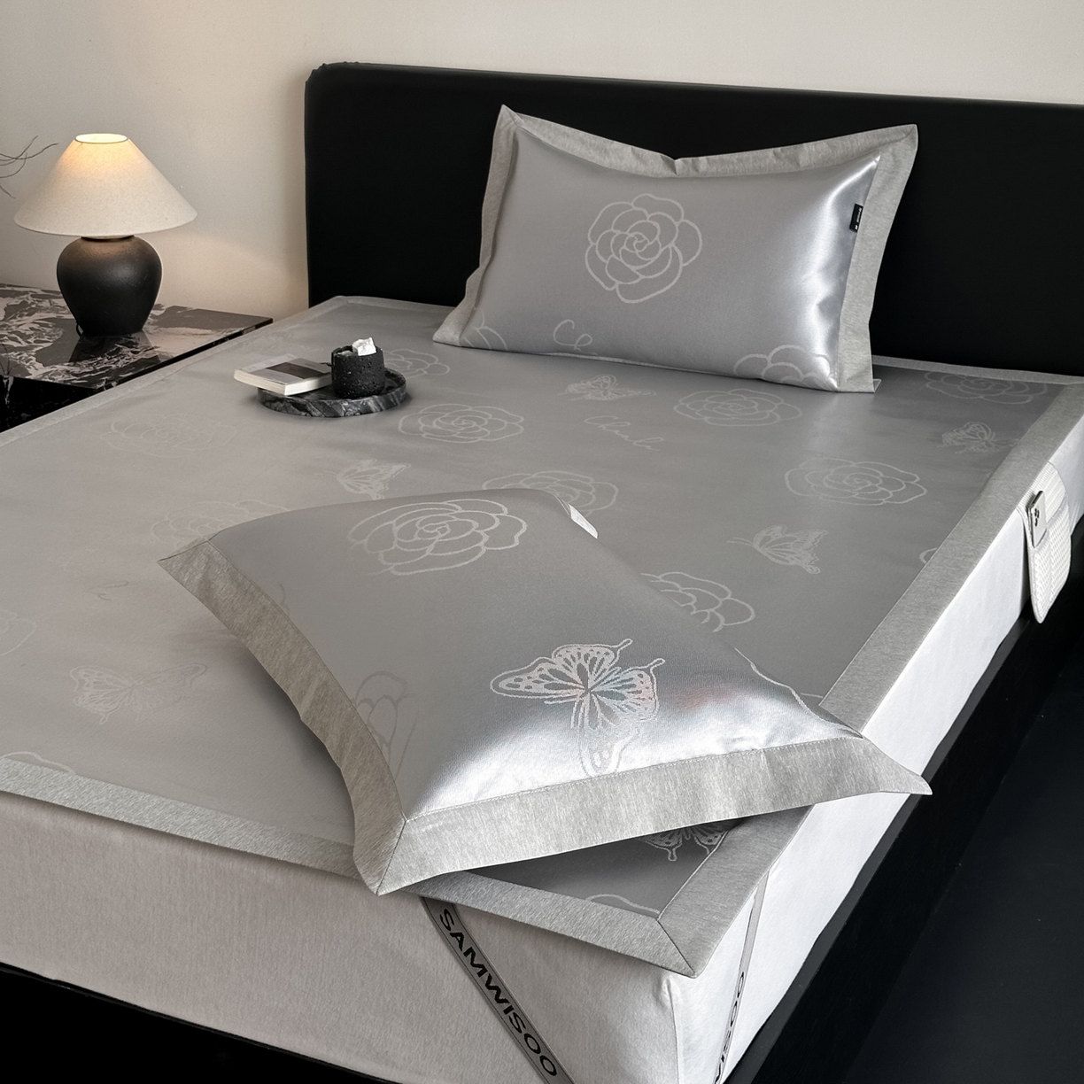 91家纺网 家纺一手货源 找家纺 三味舒屋 2026新款臻品提花冰丝席凉席席子 茶与蝶床席