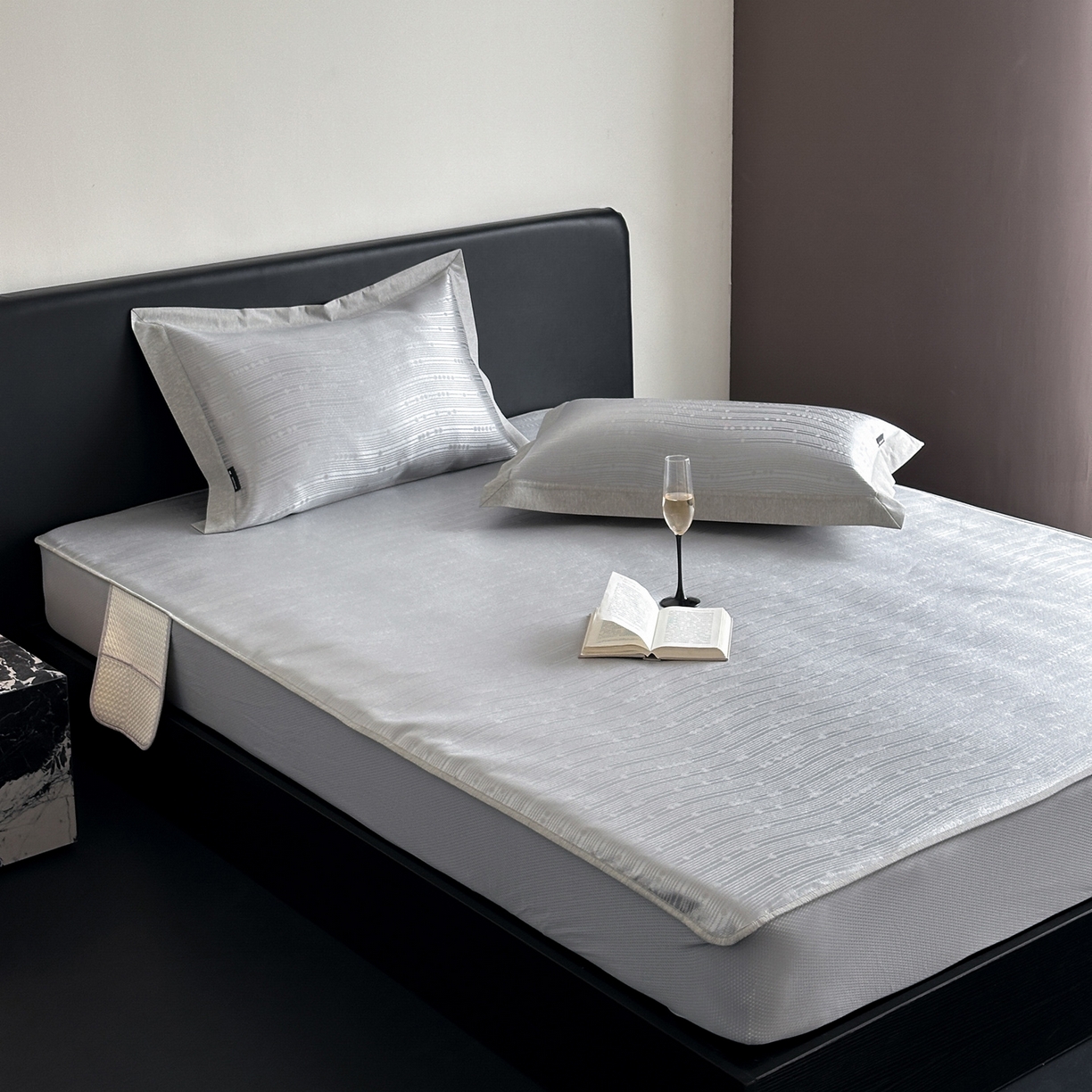 91家纺网 家纺一手货源 找家纺 三味舒屋 2026新款臻品提花冰丝席凉席席子 吉赛尔床笠