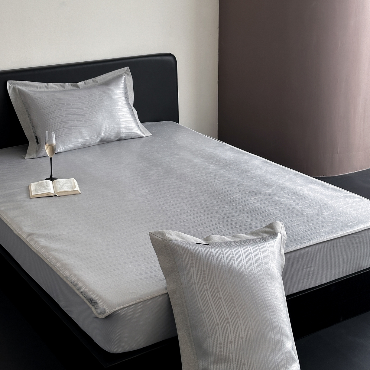 91家纺网 家纺一手货源 找家纺 三味舒屋 2026新款臻品提花冰丝席凉席席子 吉赛尔床笠