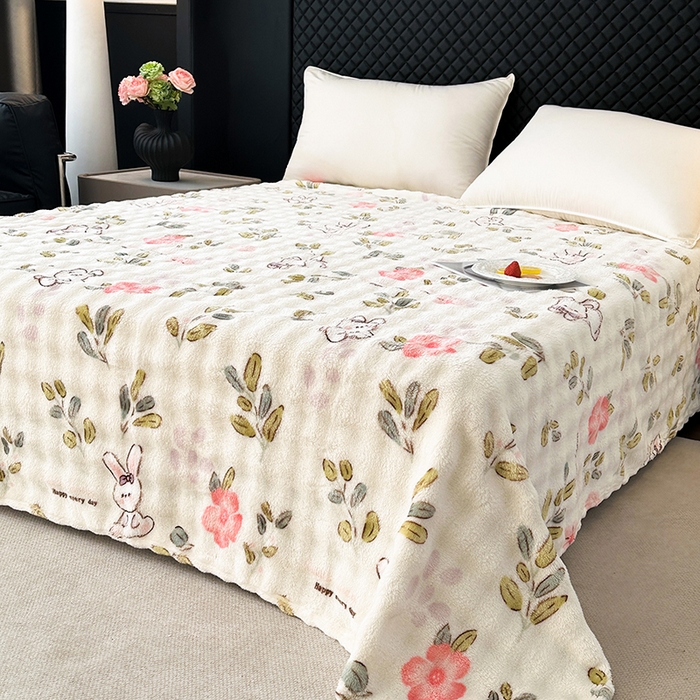 91家纺网 家纺一手货源 找家纺 欧妮家纺 2025新款亲肤舒适泡泡绒毛毯 青青小兔