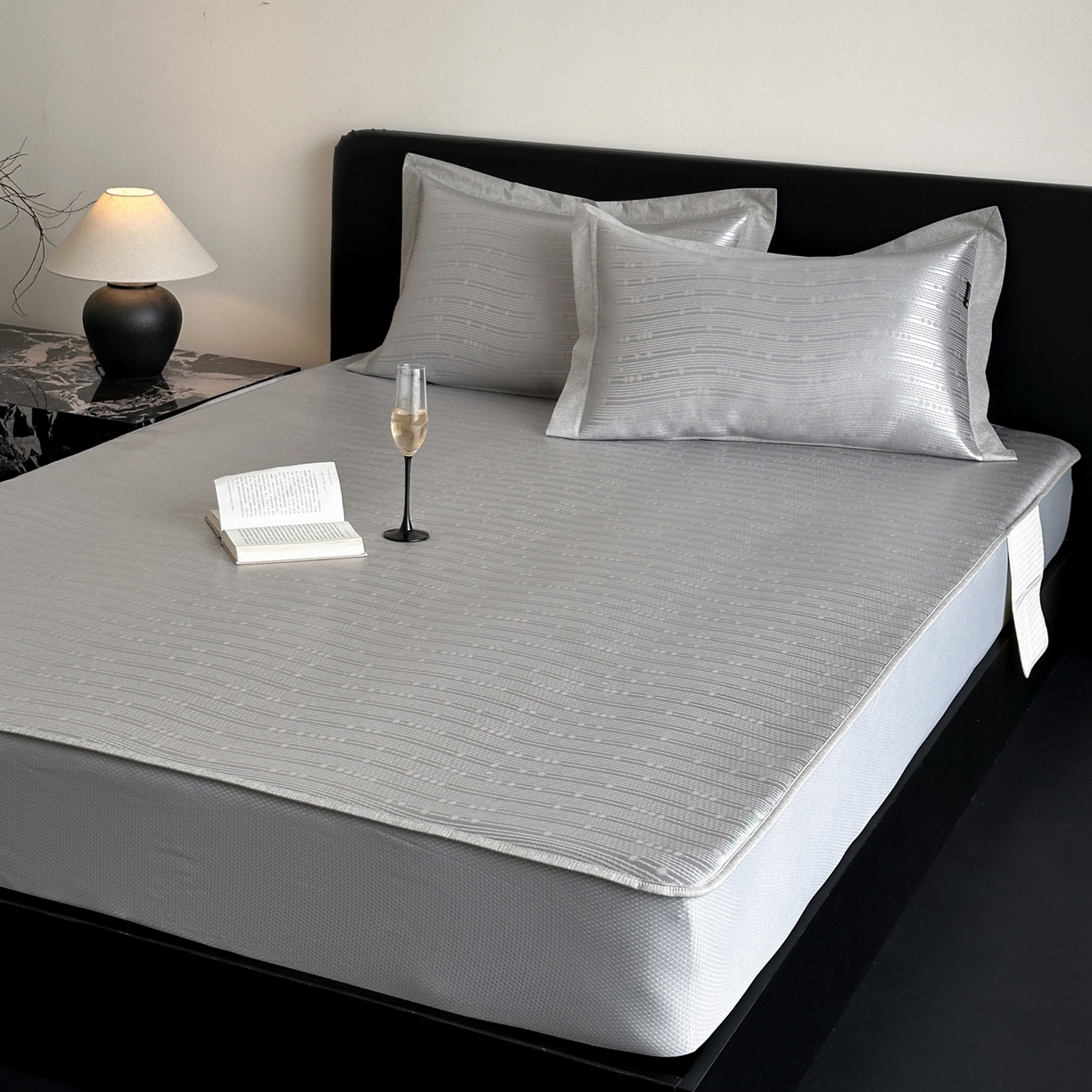 91家纺网 家纺一手货源 找家纺 三味舒屋 2026新款臻品提花冰丝席凉席席子 吉赛尔床笠