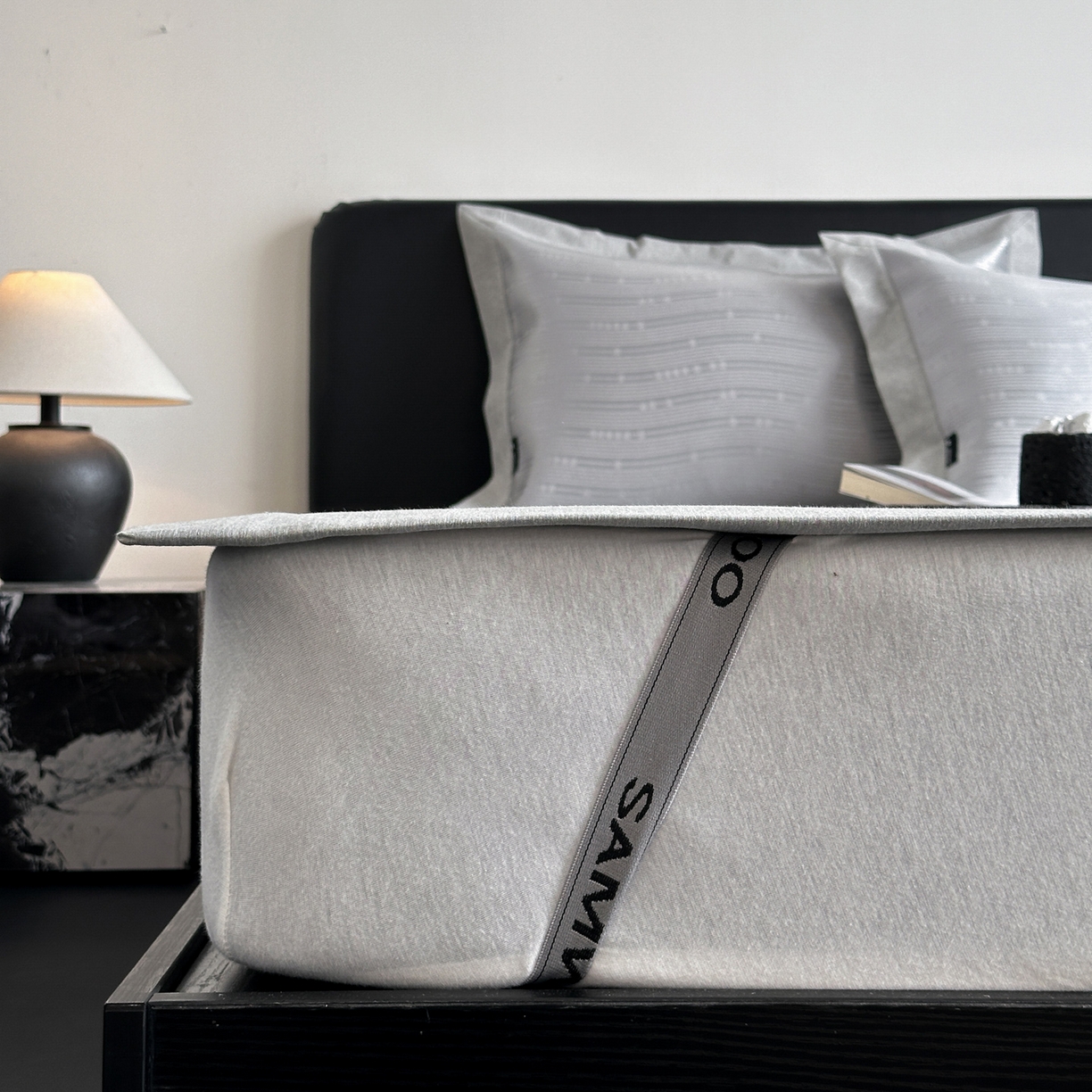 91家纺网 家纺一手货源 找家纺 三味舒屋 2026新款臻品提花冰丝席凉席席子 吉赛尔床席