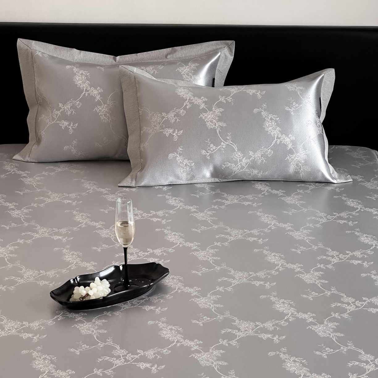 91家纺网 家纺一手货源 找家纺 三味舒屋 2026新款臻品提花冰丝席凉席席子 芙瑞亚床笠