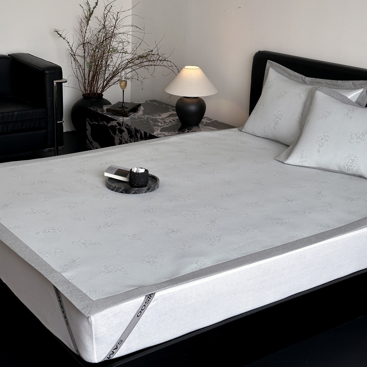 91家纺网 家纺一手货源 找家纺 三味舒屋 2026新款臻品提花冰丝席凉席席子 枝枝床席