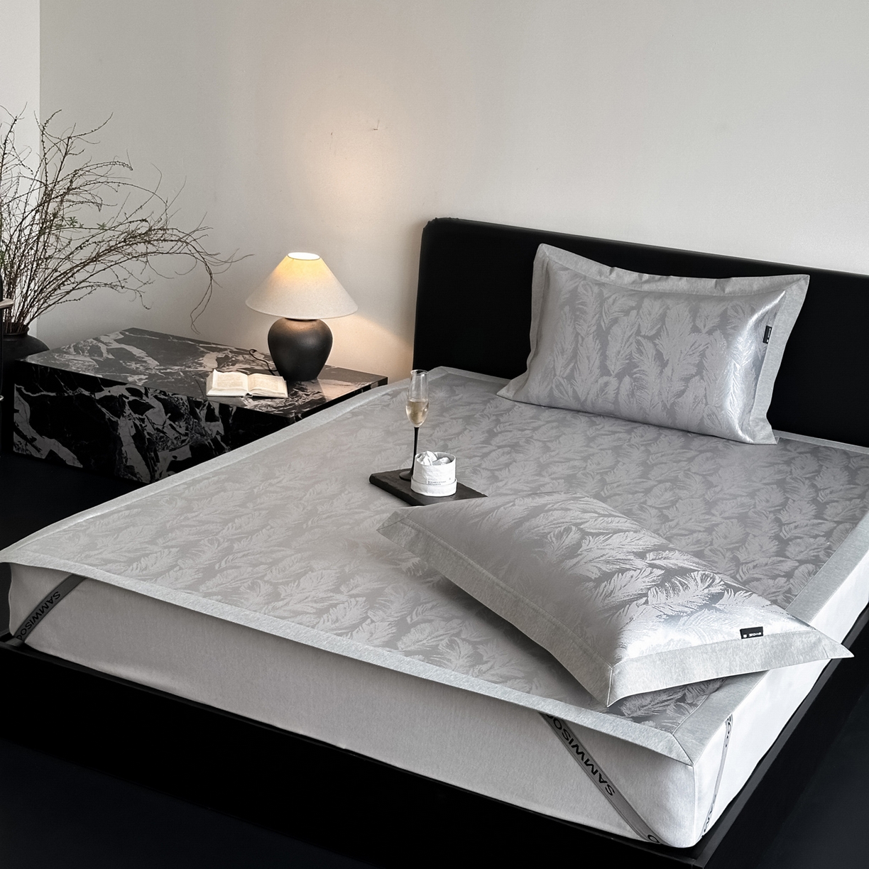 91家纺网 家纺一手货源 找家纺 三味舒屋 2026新款臻品提花冰丝席凉席席子 绒羽床席