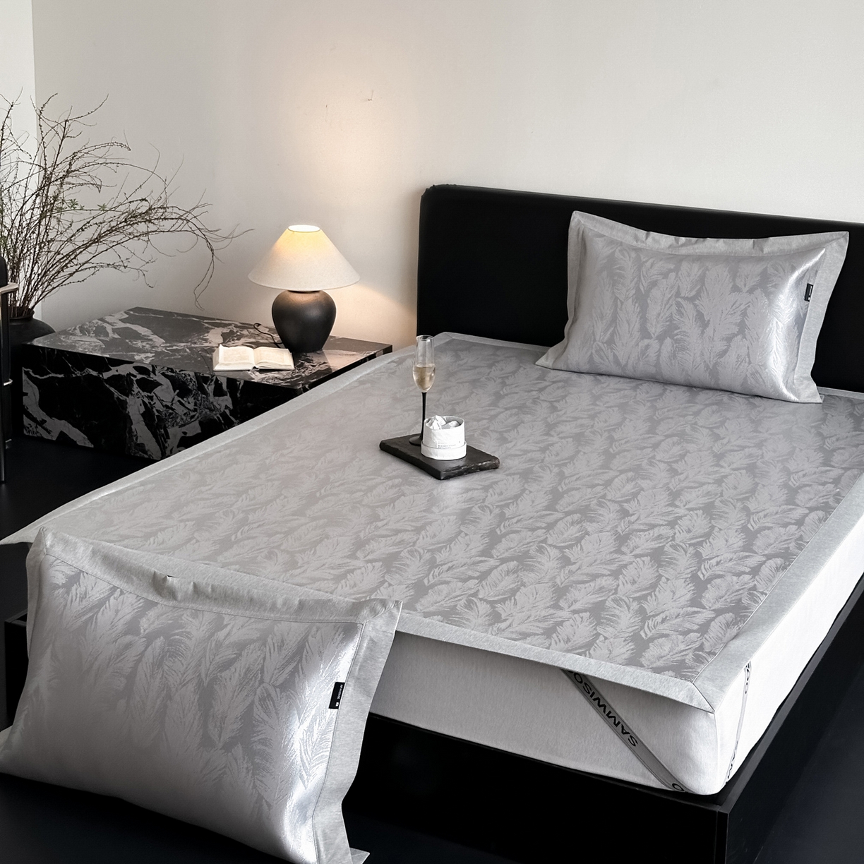 91家纺网 家纺一手货源 找家纺 三味舒屋 2026新款臻品提花冰丝席凉席席子 绒羽床席