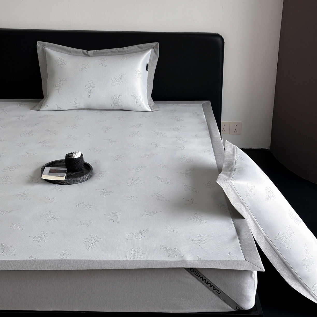 91家纺网 家纺一手货源 找家纺 三味舒屋 2026新款臻品提花冰丝席凉席席子 枝枝床席