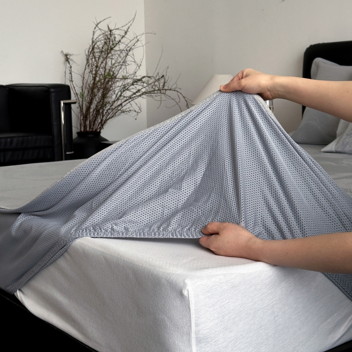 91家纺网 家纺一手货源 找家纺 三味舒屋 2026新款臻品提花冰丝席凉席席子 雾影床笠