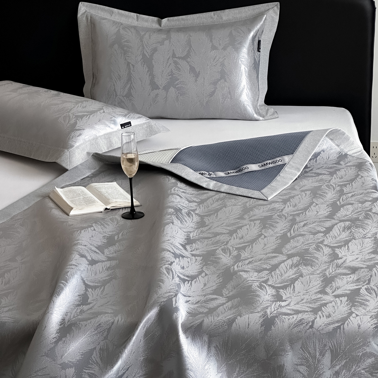 91家纺网 家纺一手货源 找家纺 三味舒屋 2026新款臻品提花冰丝席凉席席子 绒羽床席