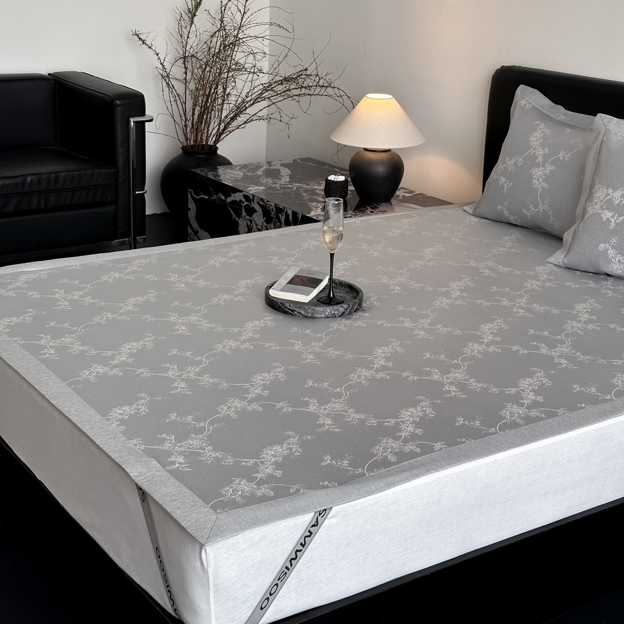 91家纺网 家纺一手货源 找家纺 三味舒屋 2026新款臻品提花冰丝席凉席席子 芙瑞亚床席