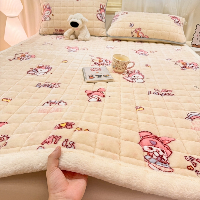 91家纺网 家纺一手货源 找家纺 （总）欧妮家纺 2025新款保暖牛奶绒夹棉床垫床褥子软垫