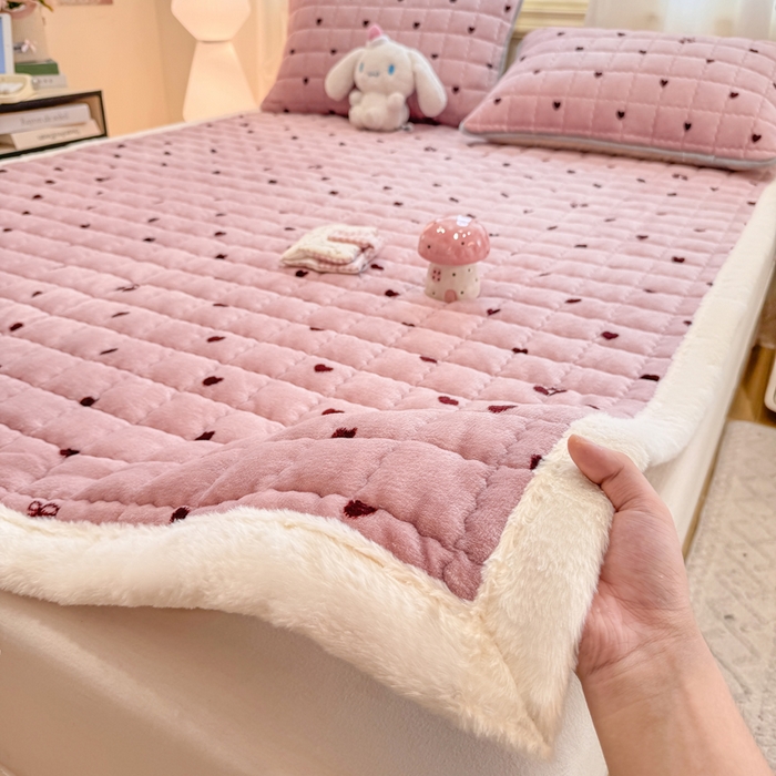 91家纺网 家纺一手货源 找家纺 （总）欧妮家纺 2025新款保暖牛奶绒夹棉床垫床褥子软垫