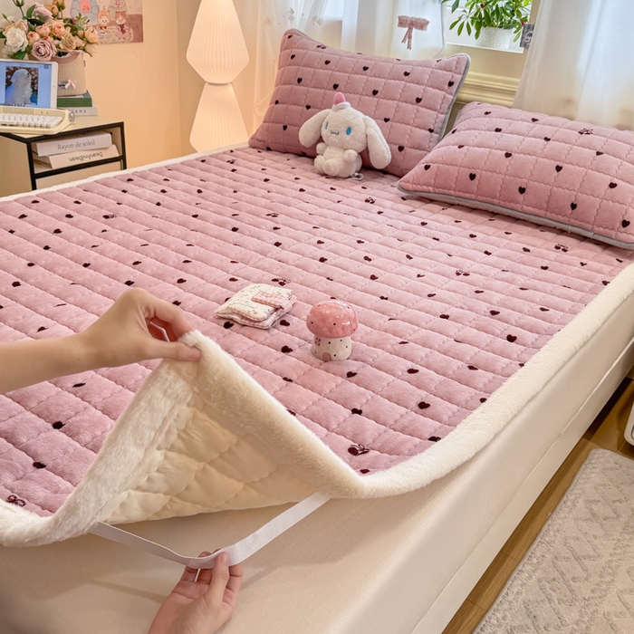 91家纺网 家纺一手货源 找家纺 （总）欧妮家纺 2025新款保暖牛奶绒夹棉床垫床褥子软垫