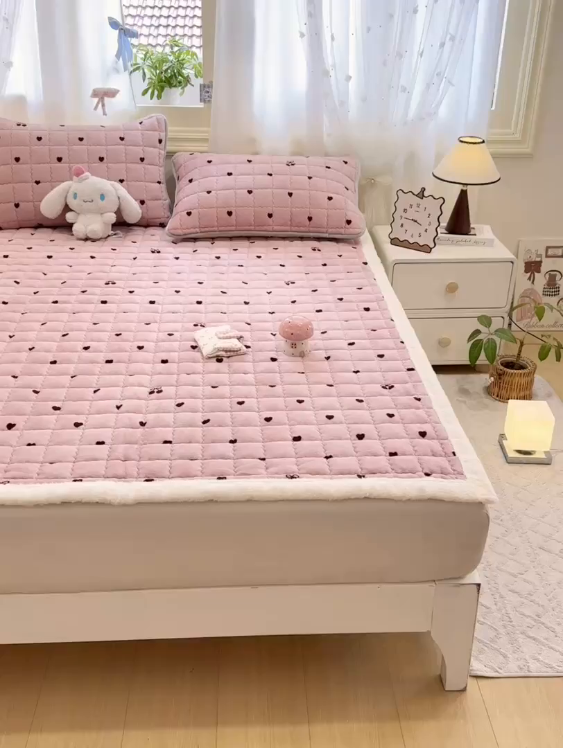 91家纺网 家纺一手货源 找家纺 （总）欧妮家纺 2025新款保暖牛奶绒夹棉床垫床褥子软垫