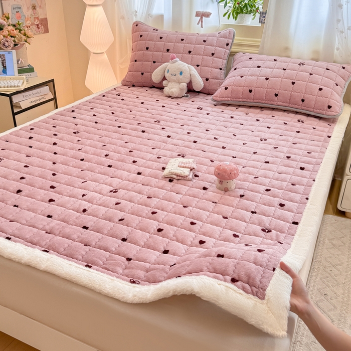 91家纺网 家纺一手货源 找家纺 （总）欧妮家纺 2025新款保暖牛奶绒夹棉床垫床褥子软垫