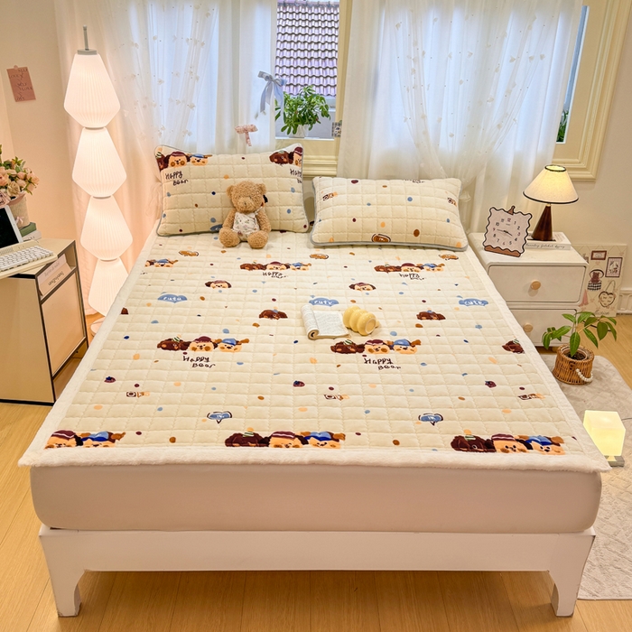 91家纺网 家纺一手货源 找家纺 欧妮家纺 2025新款保暖牛奶绒夹棉床垫床褥子软垫 暖绒边-汪汪狗