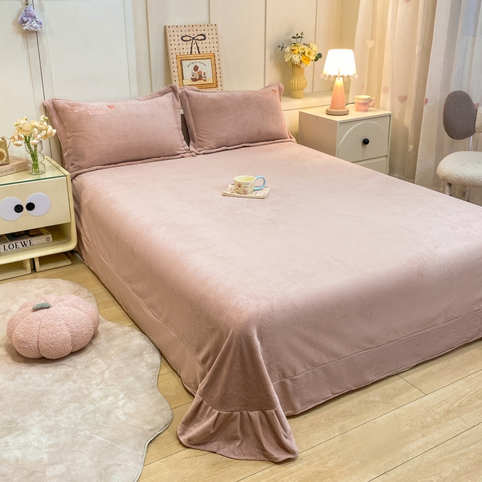 91家纺网 家纺一手货源 找家纺 （总）欧妮家纺 2025新款牛奶绒贴布绣四件套