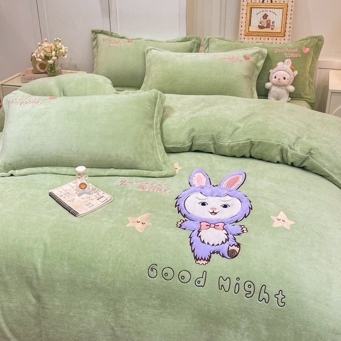 91家纺网 家纺一手货源 找家纺 欧妮家纺 2025新款牛奶绒贴布绣四件套 小兔-绿