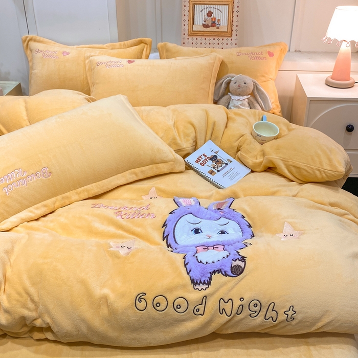 91家纺网 家纺一手货源 找家纺 欧妮家纺 2025新款牛奶绒贴布绣四件套 小兔-黄