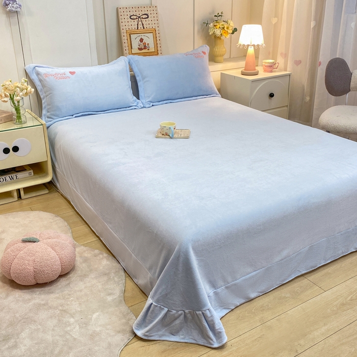 91家纺网 家纺一手货源 找家纺 欧妮家纺 2025新款牛奶绒贴布绣四件套 小兔-蓝