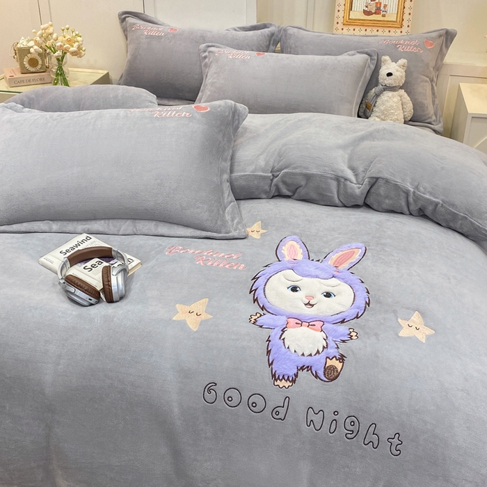 91家纺网 家纺一手货源 找家纺 （总）欧妮家纺 2025新款牛奶绒贴布绣四件套