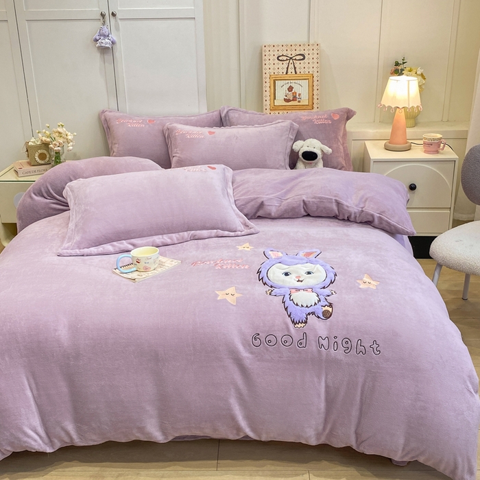 91家纺网 家纺一手货源 找家纺 欧妮家纺 2025新款牛奶绒贴布绣四件套 小兔-紫