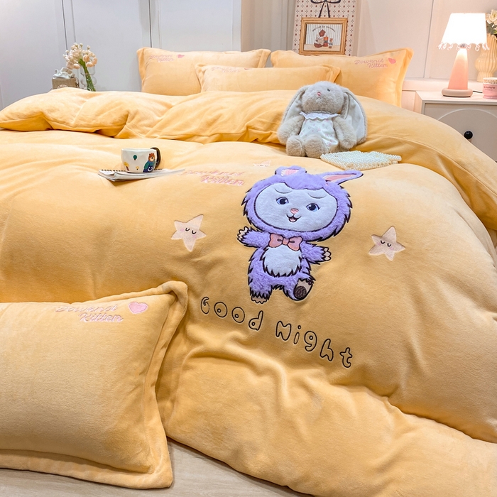 91家纺网 家纺一手货源 找家纺 欧妮家纺 2025新款牛奶绒贴布绣四件套 小兔-黄