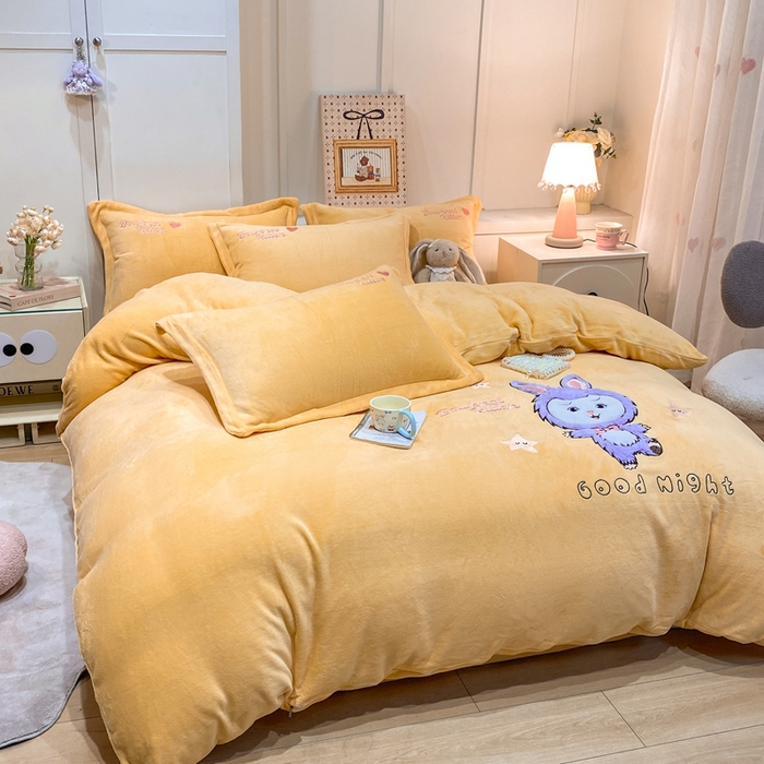 91家纺网 家纺一手货源 找家纺 欧妮家纺 2025新款牛奶绒贴布绣四件套 小兔-黄