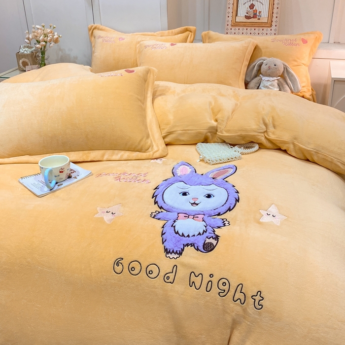 91家纺网 家纺一手货源 找家纺 欧妮家纺 2025新款牛奶绒贴布绣四件套 小兔-黄